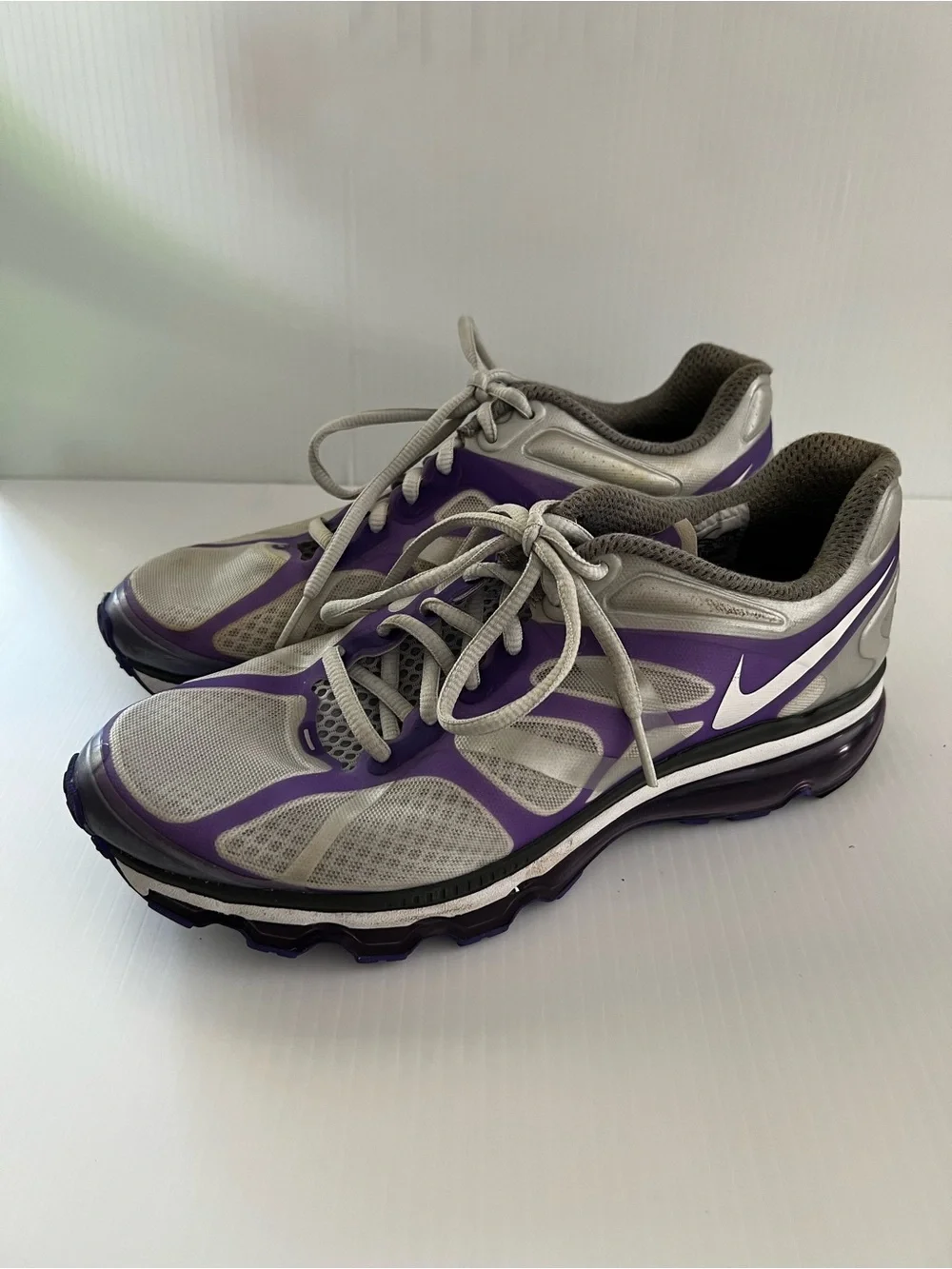 Nike Women's Purple and Silver Athletic Running Sneakers